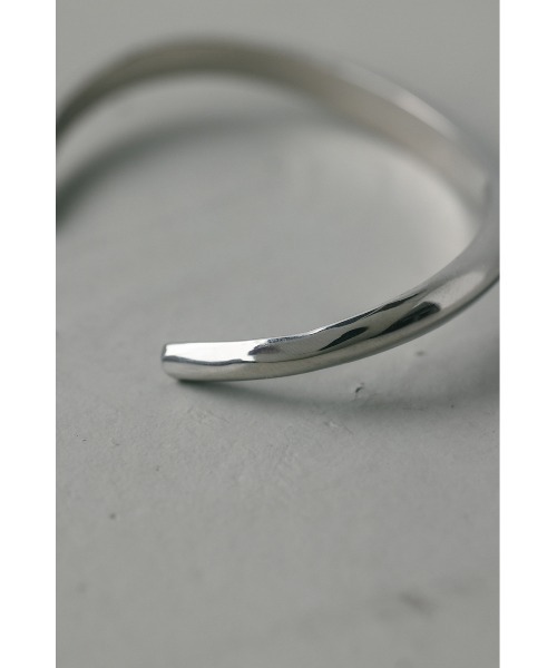 STYLEMIXER（スタイルミキサー）の「カーブラインバングル（バングル/リストバンド・レディース・シルバー/ゴールド・FREE）」の9枚目の写真