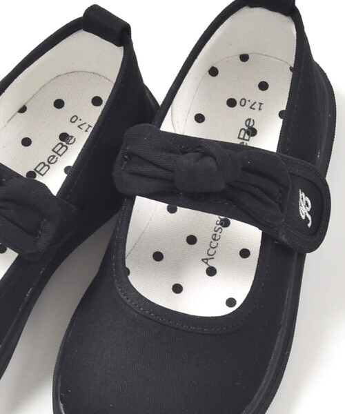 BeBe（ベベ）の「リボン付きシューズ(13～19cm)（スニーカー・キッズ・ブラック・19.0cm/18.0cm/17.0cm/14.0cm/13.0cm/15.0cm/16.0cm/13.5cm）」の3枚目の写真