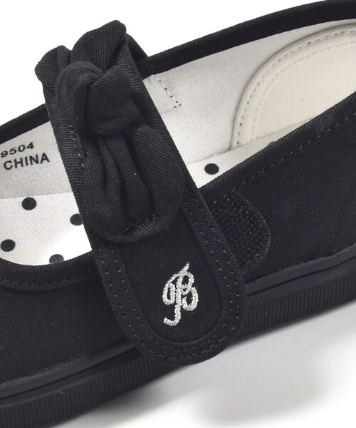 BeBe（ベベ）の「リボン付きシューズ(13～19cm)（スニーカー・キッズ・ブラック・19.0cm/18.0cm/17.0cm/14.0cm/13.0cm/15.0cm/16.0cm/13.5cm）」の5枚目の写真