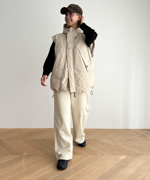 CANAL JEAN(キャナルジーン)の「SUPERTHANKS マウンテンパーカー(マウンテンパーカー・レディース・ブラック/クリーム・SMALL)」の7枚目の写真