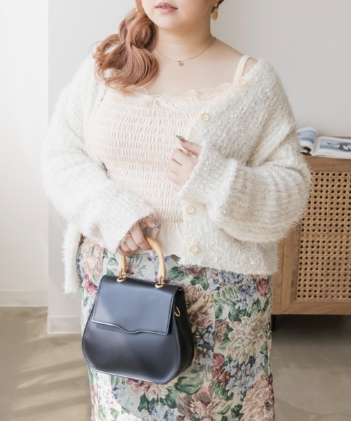 CLETTE(クレット)の「レース使いシャーリングキャミソール(キャミソール・レディース・アイボリー/ブラック・LL/3L/4L)」の1枚目の写真