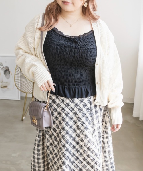CLETTE(クレット)の「レース使いシャーリングキャミソール(キャミソール・レディース・アイボリー/ブラック・LL/3L/4L)」の9枚目の写真