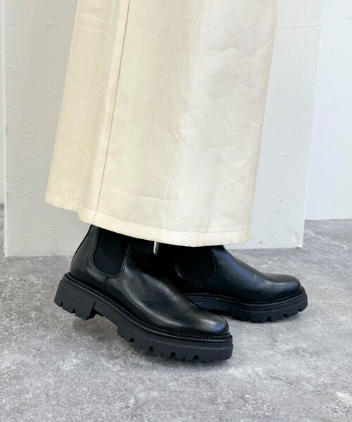 fredy emue（フレディエミュ）の「【ENESS/ エネス】サイドゴアショートブーツ（ブーツ・レディース・ブラック・37/38）」の4枚目の写真