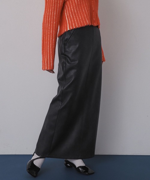 SENSE OF PLACE by URBAN RESEARCH(センスオブプレイスバイアーバンリサーチ)の「ヴィンテージレザーライクペンシルスカート(スカート・レディース・カーキ/アイボリー/ブラック・SMALL/MEDIUM)」の3枚目の写真