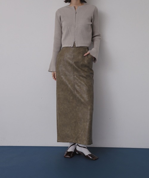 SENSE OF PLACE by URBAN RESEARCH(センスオブプレイスバイアーバンリサーチ)の「ヴィンテージレザーライクペンシルスカート(スカート・レディース・カーキ/アイボリー/ブラック・SMALL/MEDIUM)」の13枚目の写真
