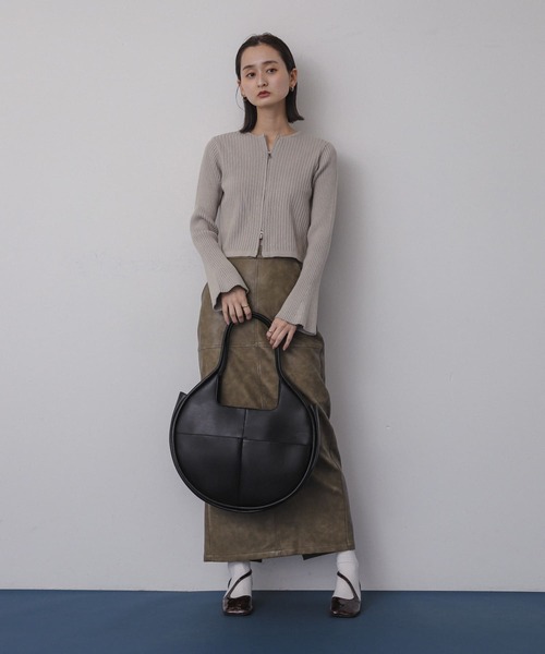 SENSE OF PLACE by URBAN RESEARCH(センスオブプレイスバイアーバンリサーチ)の「ヴィンテージレザーライクペンシルスカート(スカート・レディース・カーキ/アイボリー/ブラック・SMALL/MEDIUM)」の17枚目の写真