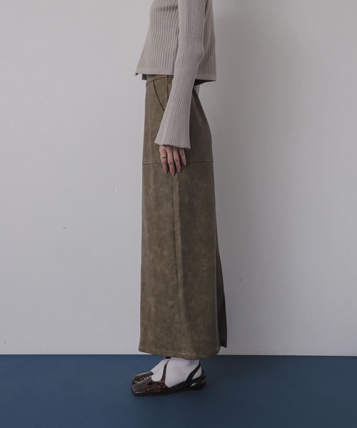 SENSE OF PLACE by URBAN RESEARCH(センスオブプレイスバイアーバンリサーチ)の「ヴィンテージレザーライクペンシルスカート(スカート・レディース・カーキ/アイボリー/ブラック・SMALL/MEDIUM)」の20枚目の写真