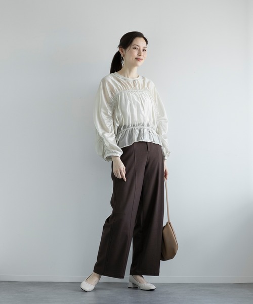 DECADE CLASSIC(ディケイド クラシック)の「【DECADE CLASSIC】ラッフルドロストドルマンシアーブラウス (SS)(シャツ/ブラウス・レディース・ライトベージュ/ブラック/グレー/ホワイト/ベージュ・FREE)」の9枚目の写真