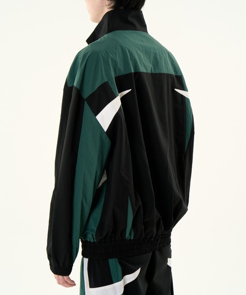 【じん】DISCOVERED TRACK BLOUSON DISCOVERED（ディスカバード）の「TRACK BLOUSON（ジャージ