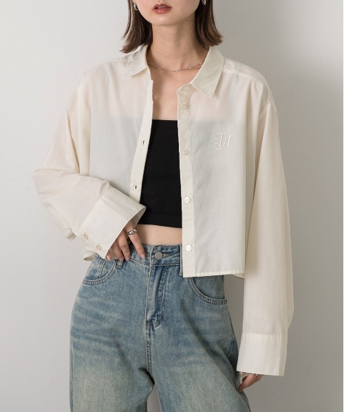 ad thie(アドティエ)の「刺繍入り ショート丈シャツ(シャツ/ブラウス・レディース・アイボリー・LARGE/MEDIUM)」の4枚目の写真