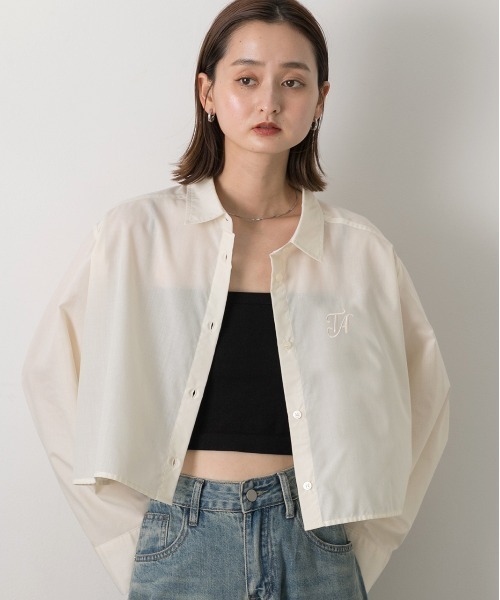ad thie(アドティエ)の「刺繍入り ショート丈シャツ(シャツ/ブラウス・レディース・アイボリー・LARGE/MEDIUM)」の6枚目の写真