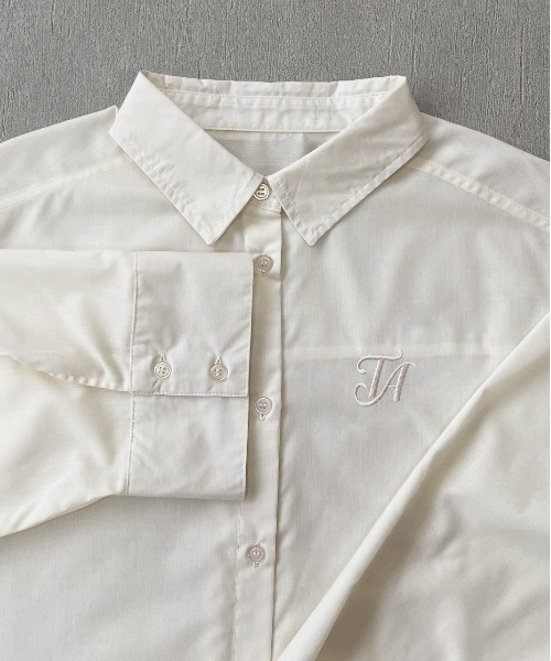 ad thie(アドティエ)の「刺繍入り ショート丈シャツ(シャツ/ブラウス・レディース・アイボリー・LARGE/MEDIUM)」の16枚目の写真