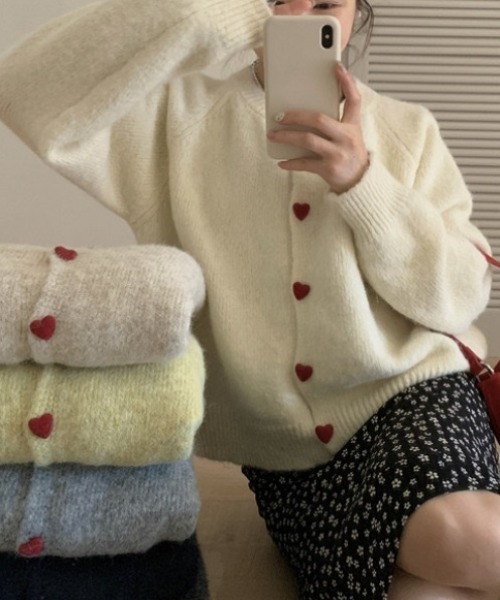 【セール】ハートボタンクルーネックニットカーデ（カーディガン/ボレロ）｜deux amour（ドゥーザムール）