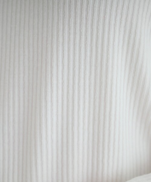 DRESKIP（ドレスキップ）の「◆きれいめにもモードにも　テレコパワショルトップス（Tシャツ/カットソー・レディース・イエロー/オフホワイト/ホワイト系5/ブラック・02/03/04）」の8枚目の写真