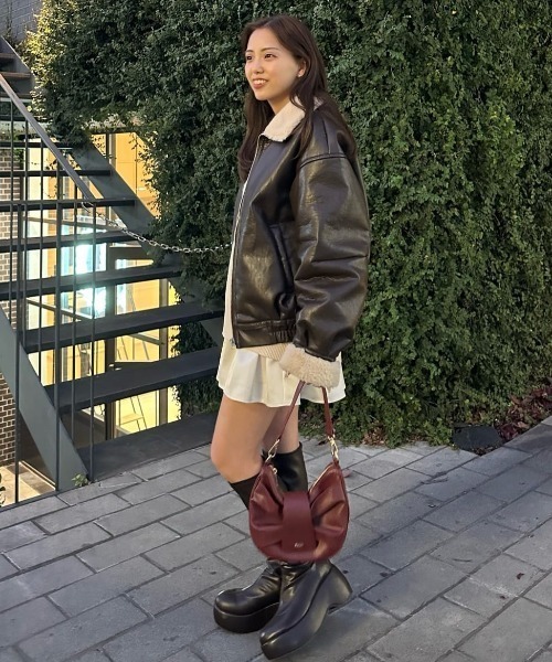 Chico（チコ）の「【500mlペットボトル収納可】リボンモチーフサークルバッグ（ショルダーバッグ・レディース・ブラック/レッド/アイボリー/ブラウン・FREE）」の8枚目の写真