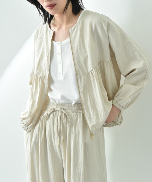 レーヨンナイロンギャザー切替ブルゾン