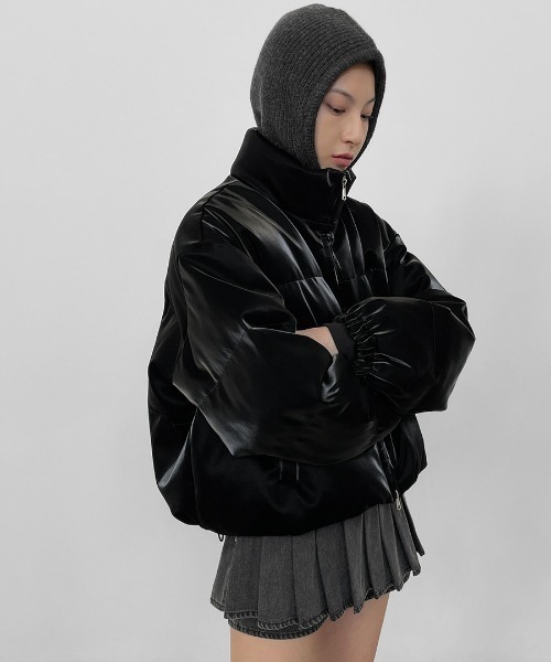 BLACKUP（ブラックアップ）の「[MADE] ハイブグロッシークロップ中綿ジャケット（ダウンジャケット/コート・レディース・ブラック・ONESIZE）」の2枚目の写真