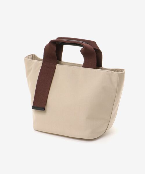 le.coeur blanc（ルクールブラン）の「テープハンドルナイロントート（トートバッグ・レディース・ベージュ/ブラック・FREE）」の4枚目の写真