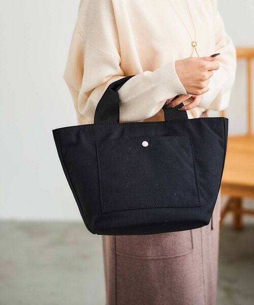 le.coeur blanc（ルクールブラン）の「テープハンドルナイロントート（トートバッグ・レディース・ベージュ/ブラック・FREE）」の15枚目の写真