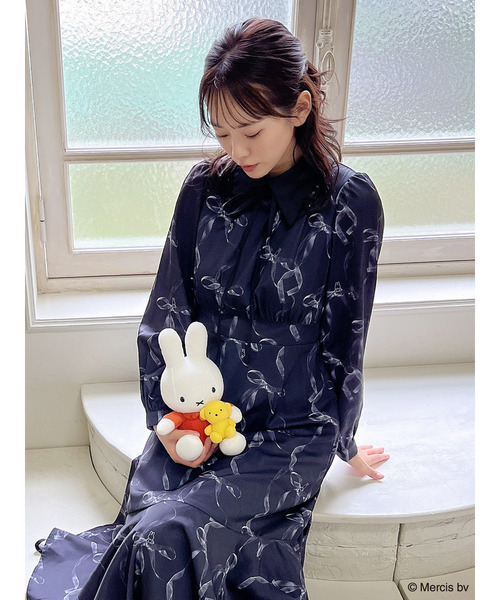 MIIA(ミーア)の「miffy 襟付きフレアマーメイドワンピース(ワンピース・レディース・ブラウン/ブラック/オフホワイト・FREE)」の5枚目の写真