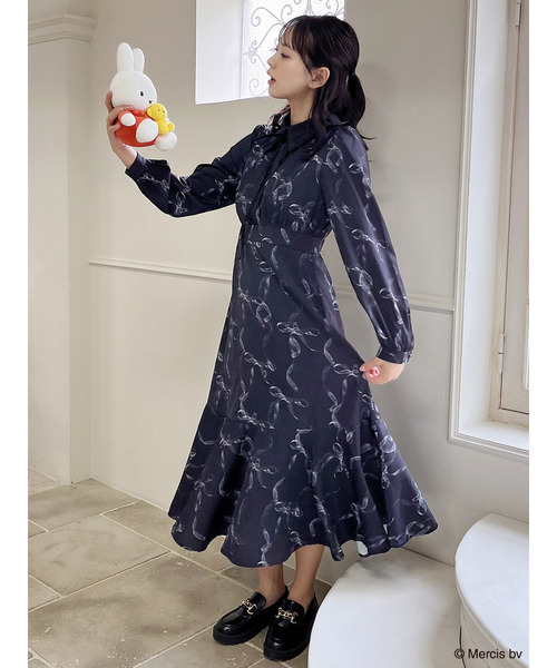 MIIA(ミーア)の「miffy 襟付きフレアマーメイドワンピース(ワンピース・レディース・ブラウン/ブラック/オフホワイト・FREE)」の10枚目の写真