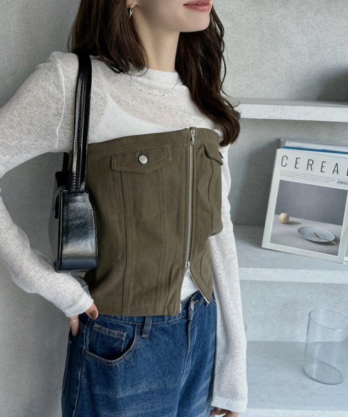 Eclat one(エクラワン)の「【Eclat one】フロントダブルジップ ポケットデザイン クロップド ビスチェ(ベスト・レディース・ベージュ/グレイッシュベージュ/カーキ・FREE)」の22枚目の写真