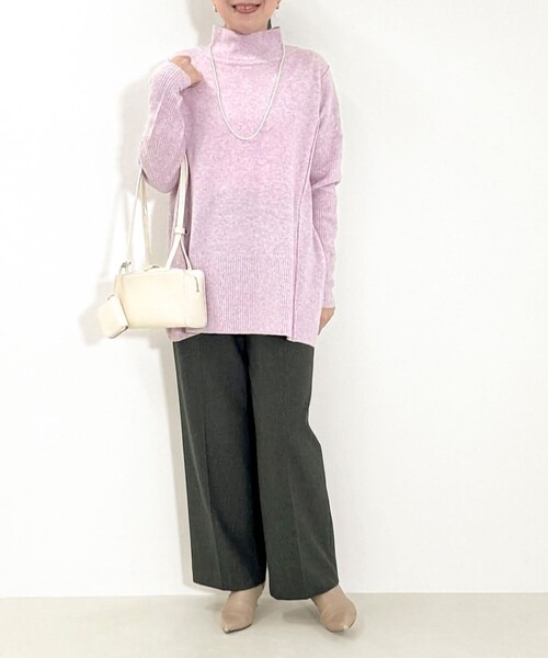 MICO COULIER(ミコクリエ)の「特紡毛異ゲージボトルネックチュニックニット(ニット/セーター・レディース・オフホワイト/グリーン/ライトグレー/ラベンダー・38)」の5枚目の写真