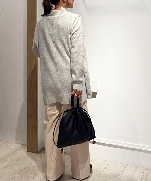 MICO COULIER(ミコクリエ)の「特紡毛異ゲージボトルネックチュニックニット(ニット/セーター・レディース・オフホワイト/グリーン/ライトグレー/ラベンダー・38)」の14枚目の写真