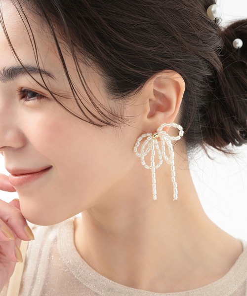 CALIN STANDARD(カリンスタンダード)の「◆◆金属アレルギー対応◆◆〈ecru〉 パールリボンピアス(ピアス(両耳用)・レディース・ゴールド・FREE)」の6枚目の写真