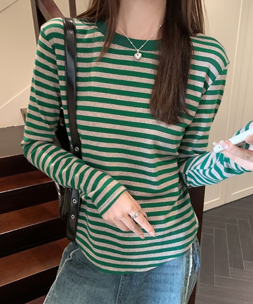 2ly2(トゥーリートゥー)の「万能アイテム!快適なボーダーロングTシャツ(Tシャツ/カットソー・レディース・ブラック/パープル/グリーン・FREE)」の20枚目の写真