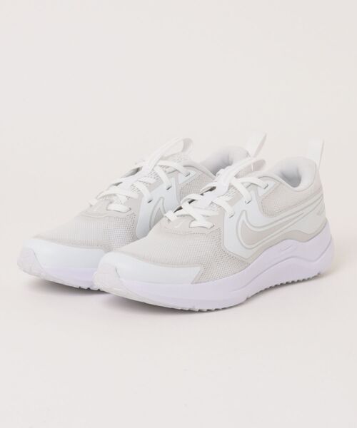 NIKE(ナイキ)の「《NIKE》コスミック ランナー GS(スニーカー・レディース・ブラック×ブラック/ブラック系その他/ブラック×ホワイト/ブラック×ブルー/オレンジ/ホワイト系その他/ブルー系その他/レッド/オレンジ系その他/ロイヤルブルー/ブラック×グリーン/グレー系その他2/ホワイト×ピンク/グレー系その他/ブラック系その他2・23.0cm/25.0cm/24.5cm/24.0cm/23.5cm/22.5cm)」の2枚目の写真