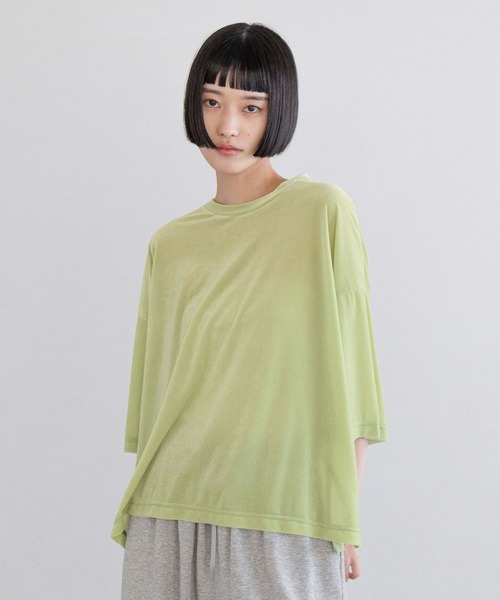 yuw(ユウ)の「シアーベロアBIGTee 319739(Tシャツ/カットソー・レディース・グリーン/グレー/ブラック・FREE)」の20枚目の写真