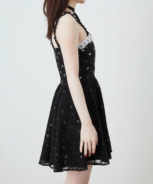 Ank Rouge(アンクルージュ)の「リボンとお花のキャミワンピース(ワンピース・レディース・ホワイト/ブラック・M)」の14枚目の写真