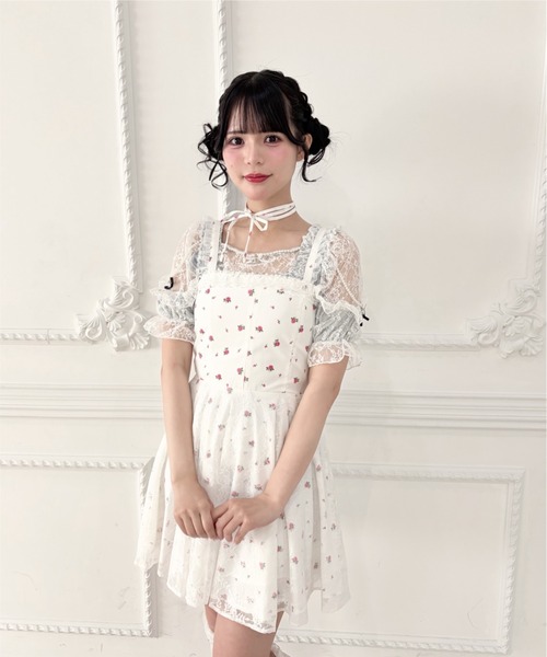 Ank Rouge(アンクルージュ)の「リボンとお花のキャミワンピース(ワンピース・レディース・ホワイト/ブラック・M)」の3枚目の写真