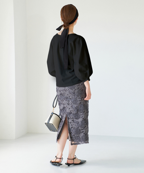 IENA(イエナ)の「《WEB・一部店舗限定》コットンストレッチバルーンスリーブプルオーバー(ニット/セーター・レディース・ブラック/スカイブルー/ホワイト・FREE)」の14枚目の写真