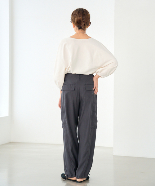 IENA(イエナ)の「《WEB・一部店舗限定》コットンストレッチバルーンスリーブプルオーバー(ニット/セーター・レディース・ブラック/スカイブルー/ホワイト・FREE)」の22枚目の写真