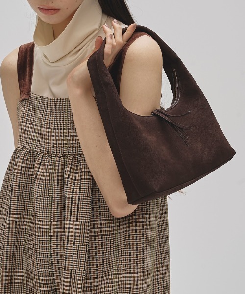 TODAYFUL（トゥデイフル）の「TODAYFUL Round Leather Bag（ハンドバッグ・レディース・ダークブラウン・FREE）」の4枚目の写真
