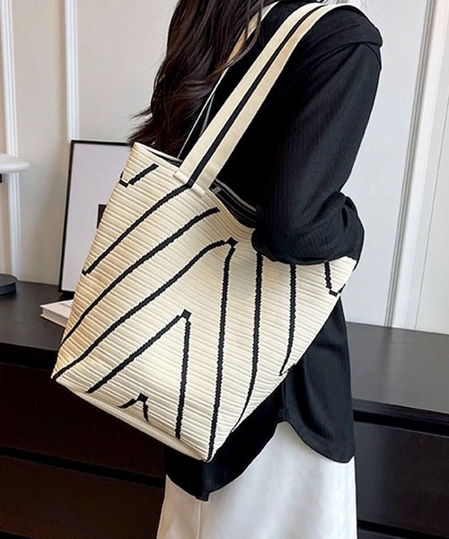 florist(フローリスト)の「【A4収納可】シーズンレスニットトートバッグ(トートバッグ・レディース・ブラック/ライトブラウン/オフホワイト・FREE)」の4枚目の写真