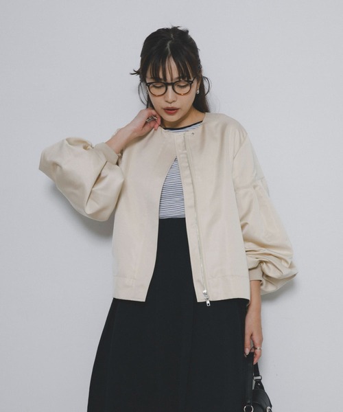 F by ROSSO（エフバイロッソ）の「F by ROSSO　サテンバルーンスリーブブルゾン（ブルゾン・レディース・ベージュ/ブラック・FREE）」の3枚目の写真