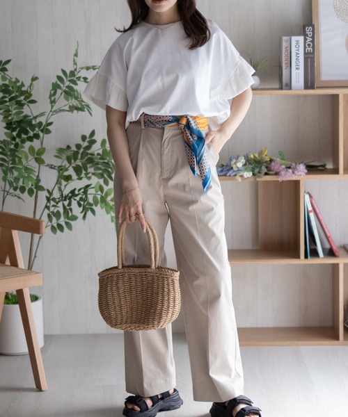 HusHusH(ハッシュアッシュ)の「HusHusH 袖フリルプルオーバー(Tシャツ/カットソー・レディース・グレイッシュベージュ/ブラック/オフホワイト・M/L)」の4枚目の写真