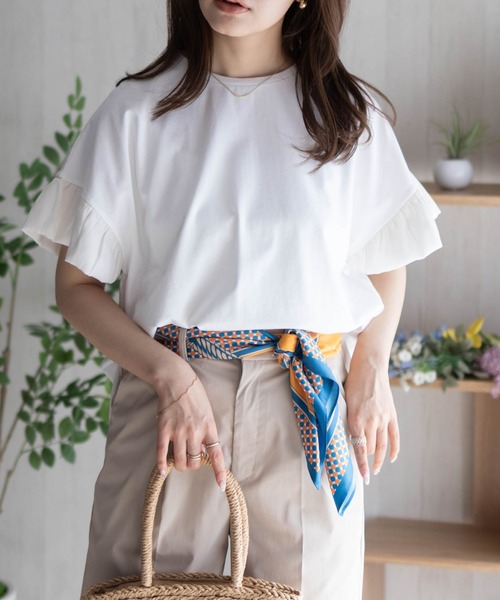 HusHusH(ハッシュアッシュ)の「HusHusH 袖フリルプルオーバー(Tシャツ/カットソー・レディース・グレイッシュベージュ/ブラック/オフホワイト・M/L)」の5枚目の写真