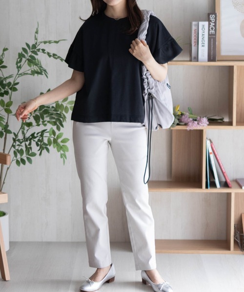 HusHusH(ハッシュアッシュ)の「HusHusH 袖フリルプルオーバー(Tシャツ/カットソー・レディース・グレイッシュベージュ/ブラック/オフホワイト・M/L)」の8枚目の写真