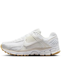 NIKE（ナイキ）の「ナイキ ズーム ボメロ 5 ウィメンズシューズ   Nike Zoom Vomero 5 Women's Shoes FJ2028-104 White（スニーカー）」