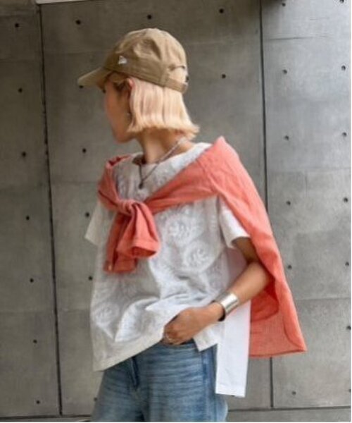 LBC（エルビーシー）の「ペイズリー刺繍ブラウス（シャツ/ブラウス・レディース・ネイビー/ホワイト/イエロー系その他/ターコイズブルー/グレー/チャコール/レッドパープル/ライトグリーン/コーラルピンク・M/L）」の12枚目の写真