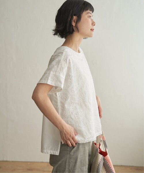 LBC（エルビーシー）の「ペイズリー刺繍ブラウス（シャツ/ブラウス・レディース・ネイビー/ホワイト/イエロー系その他/ターコイズブルー/グレー/チャコール/レッドパープル/ライトグリーン/コーラルピンク・M/L）」の14枚目の写真