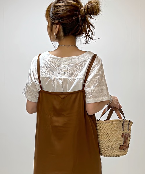 LBC（エルビーシー）の「ペイズリー刺繍ブラウス（シャツ/ブラウス・レディース・ネイビー/ホワイト/イエロー系その他/ターコイズブルー/グレー/チャコール/レッドパープル・M/L）」の22枚目の写真