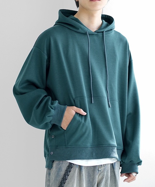 MinoriTY(マイノリティ)の「【MinoriTY】さら艶ポンチ素材オーバーサイズスナップボタンサイドオープンパーカー メンズ プルパーカー プルオーバー 春服(パーカー・メンズ・ブラック/ブルーグリーン・M/S/L)」の5枚目の写真