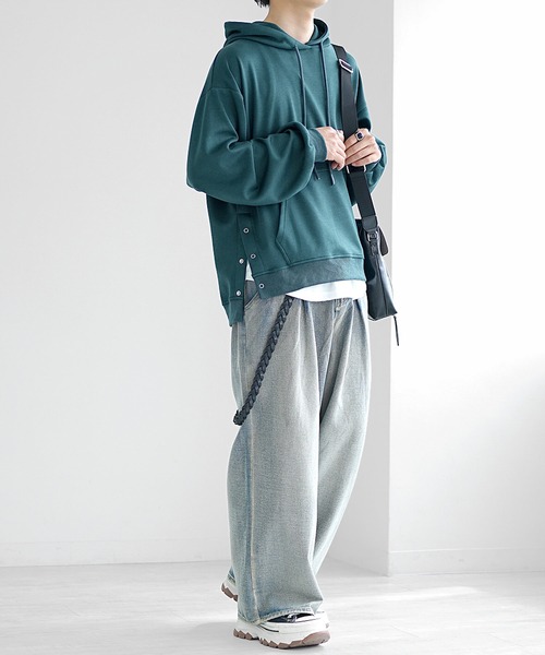 MinoriTY(マイノリティ)の「【MinoriTY】さら艶ポンチ素材オーバーサイズスナップボタンサイドオープンパーカー メンズ プルパーカー プルオーバー 春服(パーカー・メンズ・ブラック/ブルーグリーン・M/S/L)」の6枚目の写真