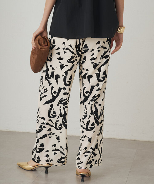 LOUNGEDRESS（ラウンジドレス）の「リラックスプリントパンツ（その他パンツ・レディース・ブラック/アイボリー・FREE）」の14枚目の写真