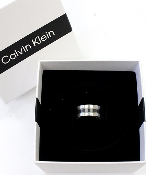 Calvin Klein(カルバン・クライン)の「CK センターラインステンレスリング 指輪(リング・メンズ・シルバー・9.5/10.5)」の6枚目の写真